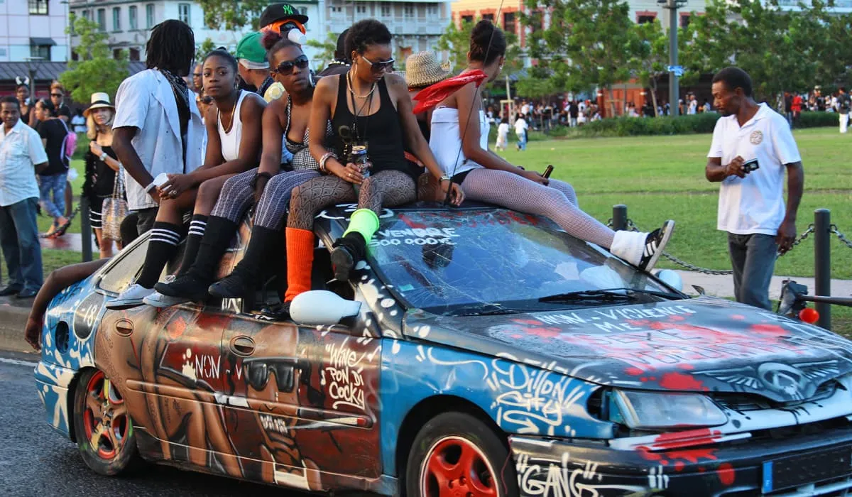 Bradjack, voiture ancienne très bruyante