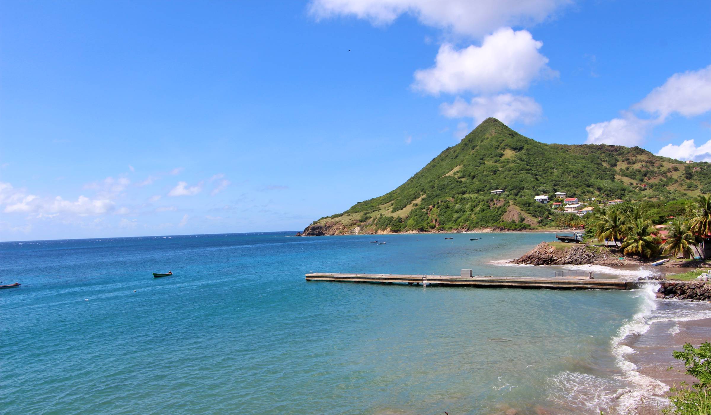 Vue panoramique de la plage de Petite Anse
