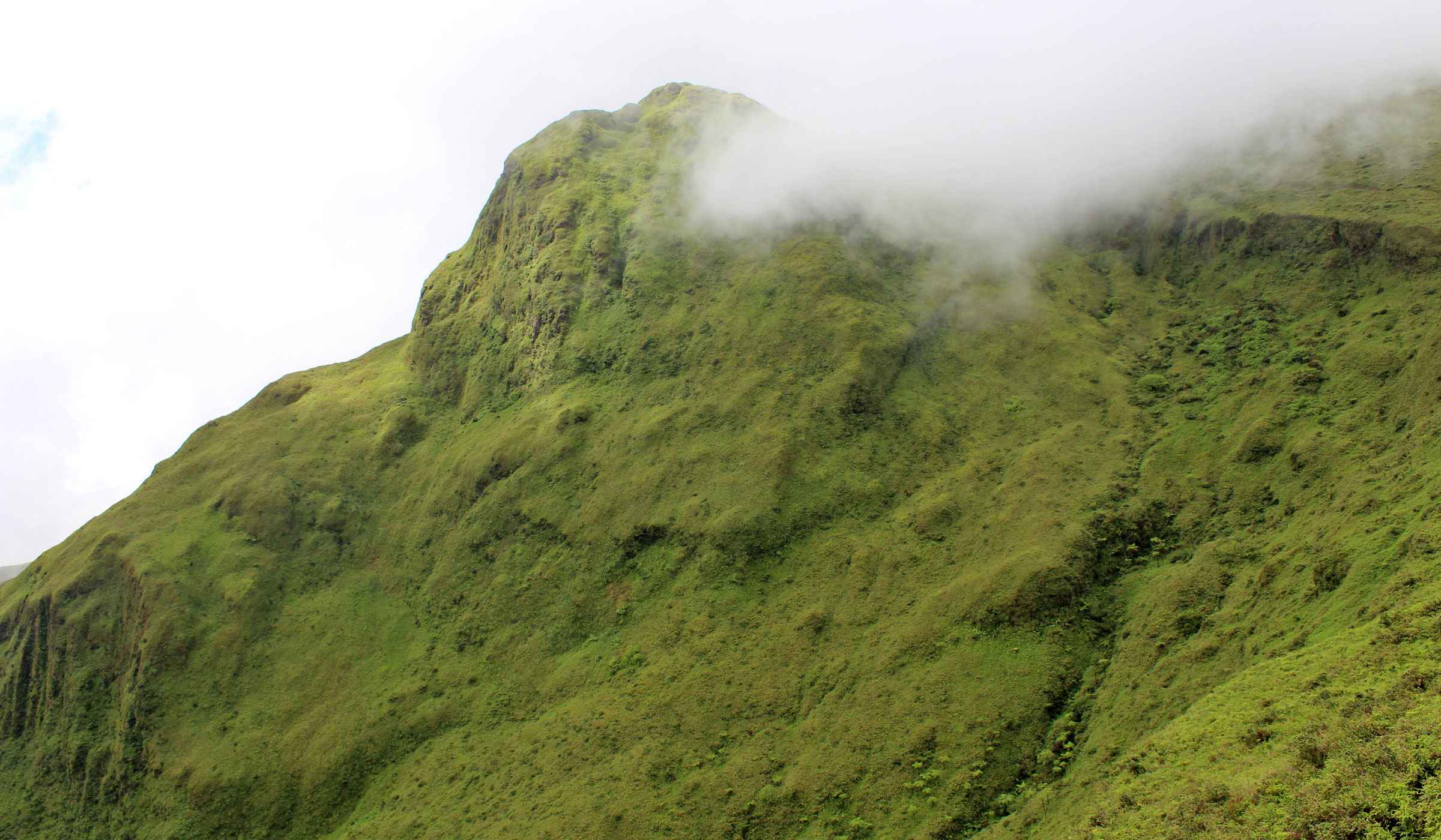 Mount Pelee at the level of the Aileron