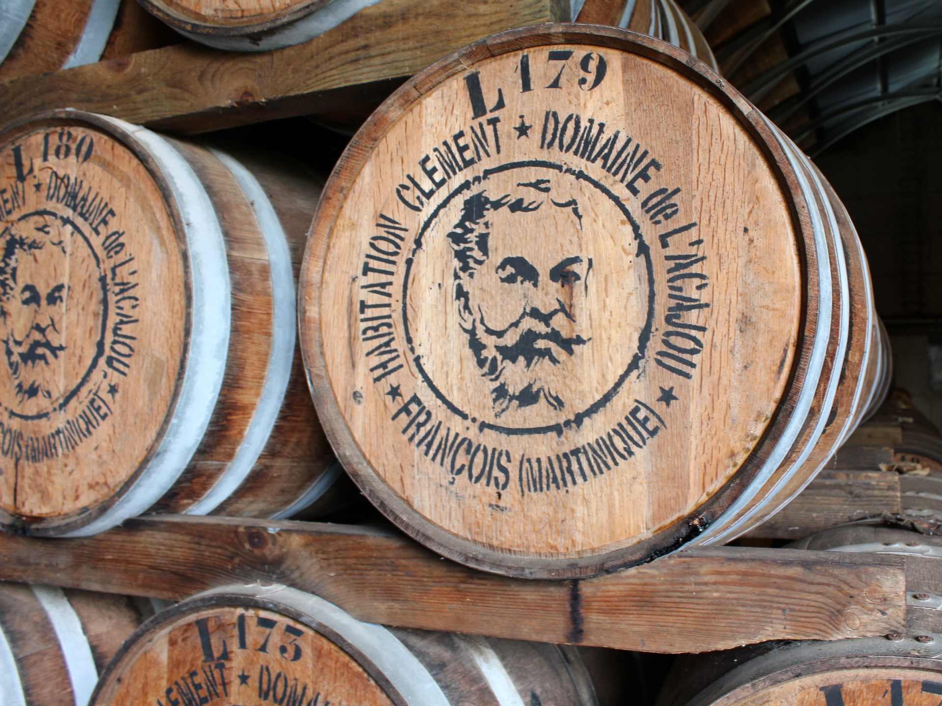 Fût de chêne pour la préservation du rhum