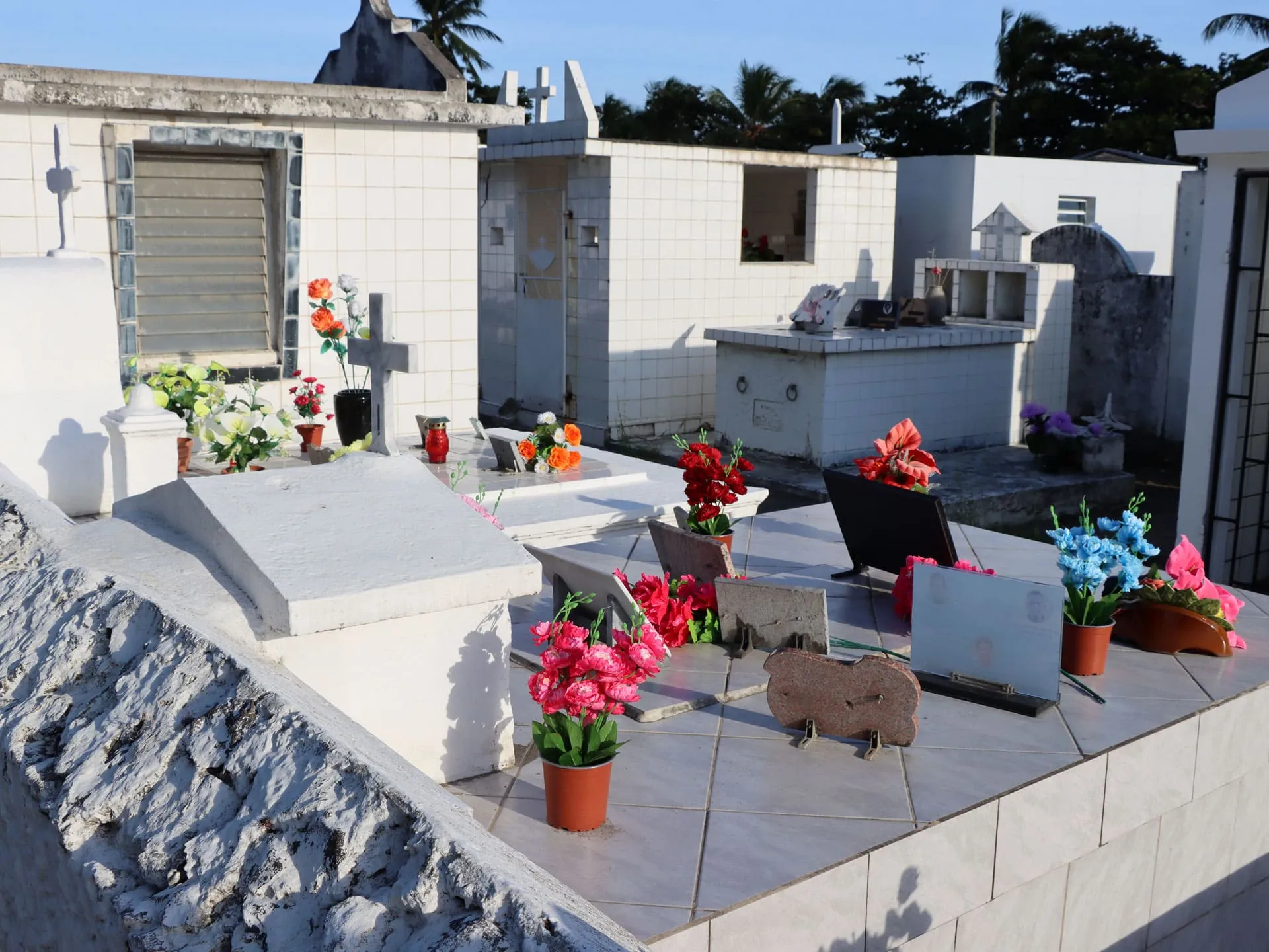 Tombes au cimetière du Diamant